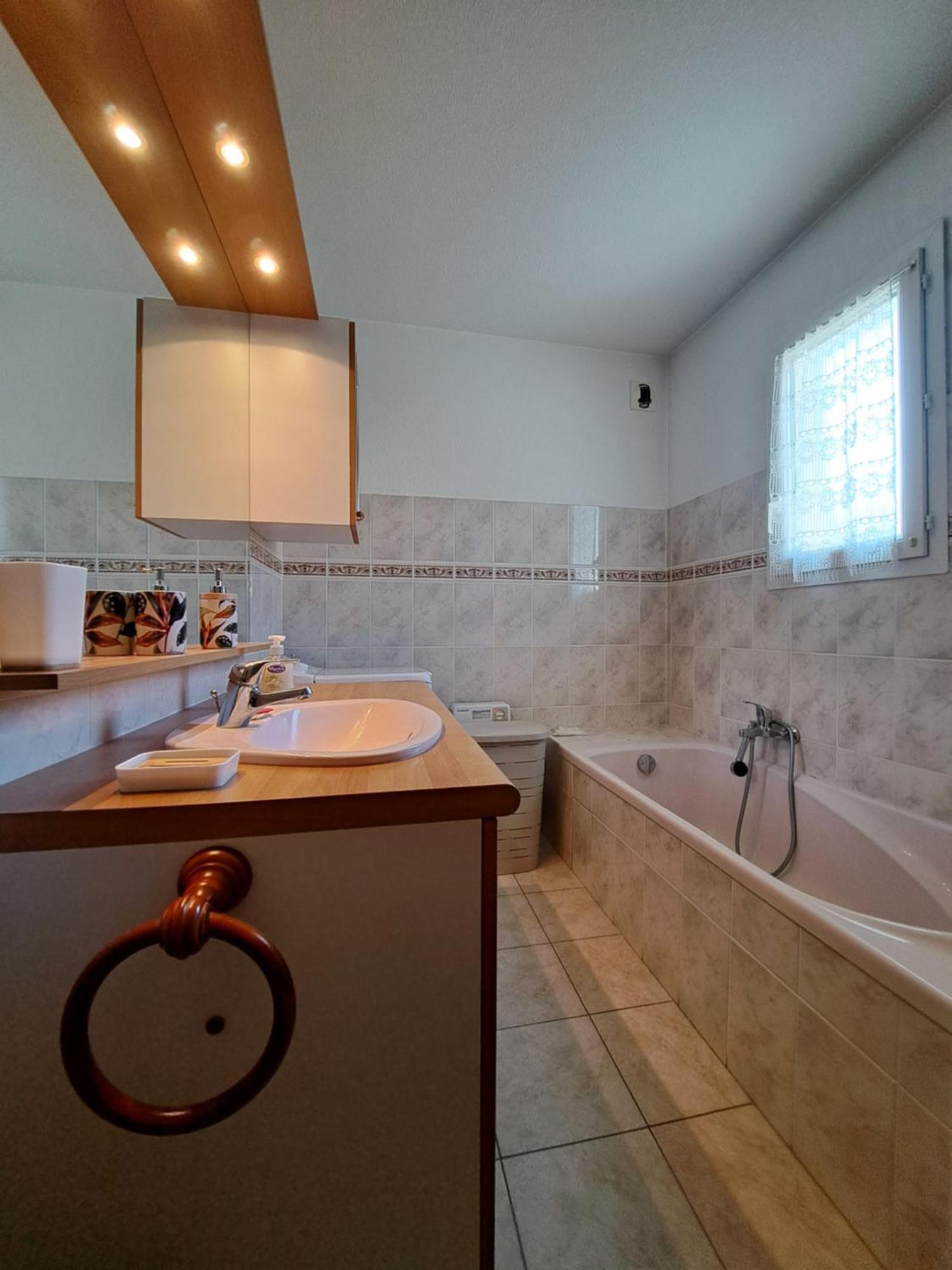 Grand T2 Proche Centre Ville, Vue Mer Et Montagne Bastia  Exterior photo